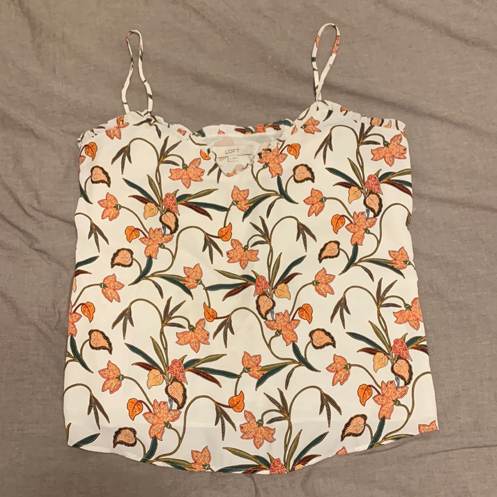 Ruffle trim tank